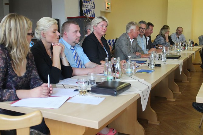 Kandidaten stellten sich dem NUV (Foto: Angelo Glashagel)