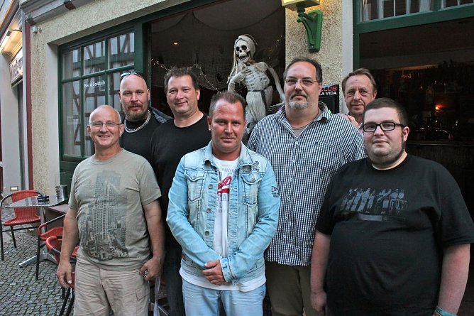 "Der harte Kern" traf sich heute zum gem&uuml;tlichen Beisammensein (Foto: Angelo Glashagel)