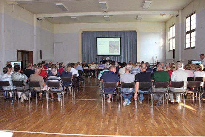 Informationsveranstaltung zum Pumpspeicherwerk (Foto: Karl-Heinz Herrmann) Informationsveranstaltung zum Pumpspeicherwerk (Foto: Karl-Heinz Herrmann)