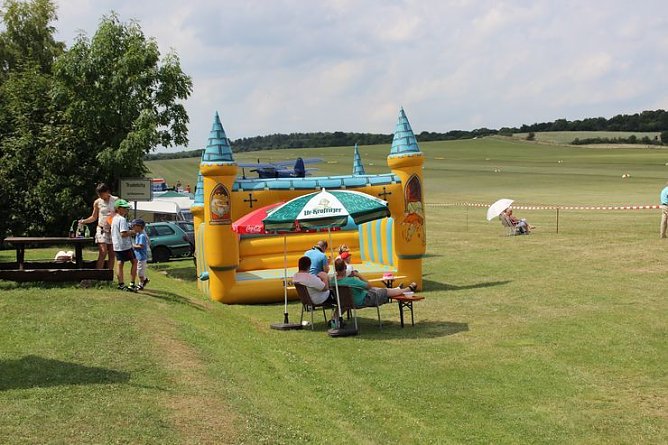 Morgen gro&szlig;e Flugschau (Foto: Karl-Heinz Herrmann)