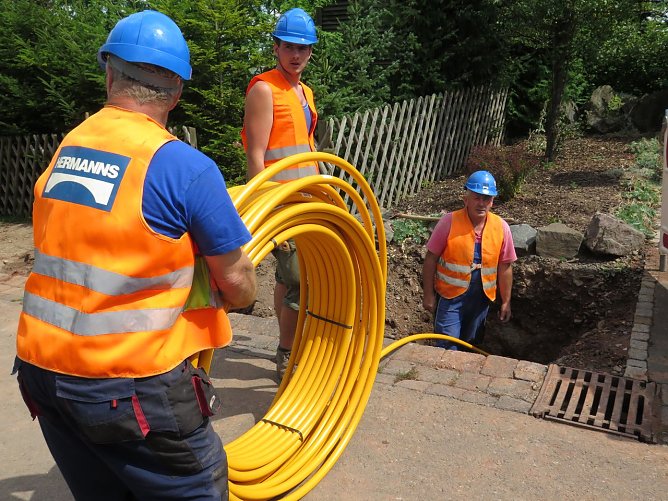 Leitung zum Grundstück (Foto: nnz) Leitung zum Grundstück (Foto: nnz)