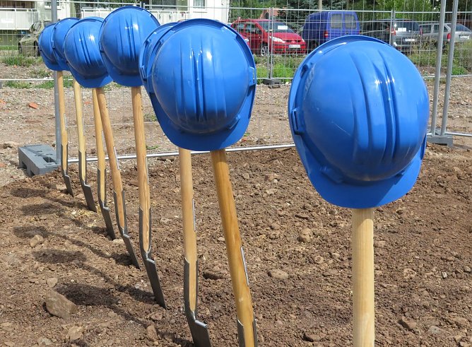 Acht Spaten (Foto: nnz) Acht Spaten (Foto: nnz)