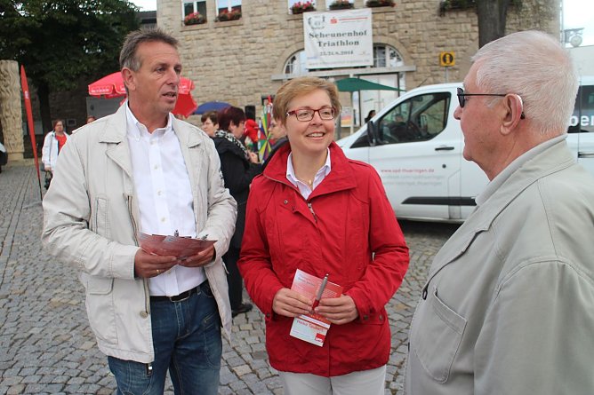 Wieninger und Taubert im B&uuml;rgergespr&auml;ch (Foto: Angelo Glashagel)