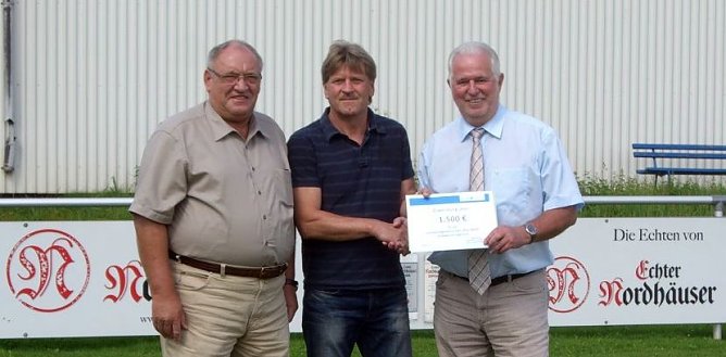 Bescheid &uuml;bergeben (Foto: privat)