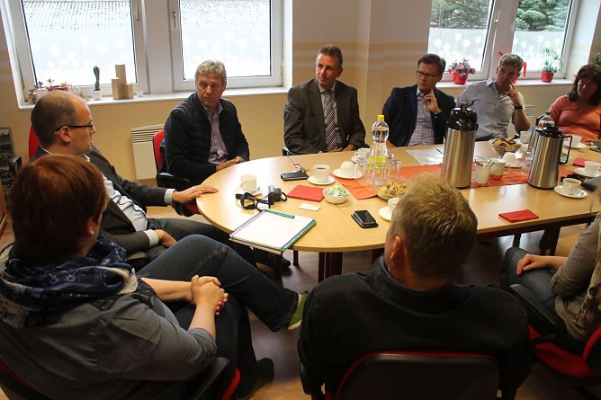 Horizont empf&auml;ngt Bundestagsabgeordneten (Foto: Angelo Glashagel)