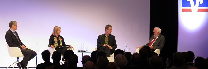 Diskussioinsrunde (Foto: nnz)