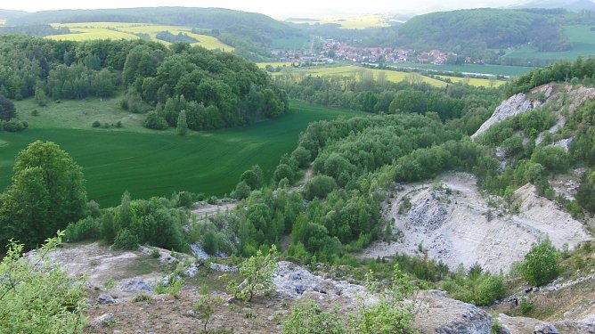 Südharzer Zechsteinlandschaft (Foto: Bodo Schwarzberg) Südharzer Zechsteinlandschaft (Foto: Bodo Schwarzberg)