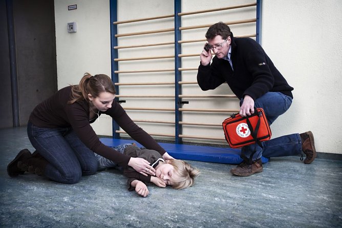 Erste Hilfe (Foto: DRK Landesverband Thüringen) Erste Hilfe (Foto: DRK Landesverband Thüringen)