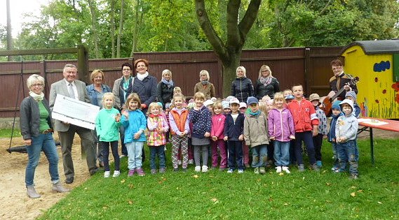 Spende &uuml;bergeben (Foto: privat)