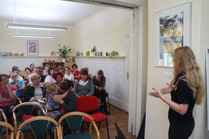 Vor allem Betroffene waren zum Vortrag erschienen, Lehrer und Fachkr&auml;fte nur wenige (Foto: Angelo Glashagel)