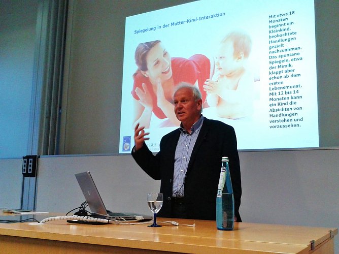Prof. Dr. Günter Schiepek zu Gast an der FH Nordhausen (Foto: FHN) Prof. Dr. Günter Schiepek zu Gast an der FH Nordhausen (Foto: FHN)