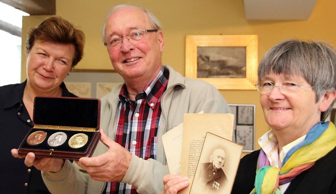 Medaillen &uuml;bergeben (Foto: I. Bergmann|Stadtverwaltung Nordhausen)