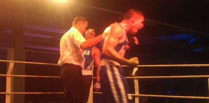 Freude &uuml;ber den Sieg: Igor Teziev (Foto: Johann Reinhardt)