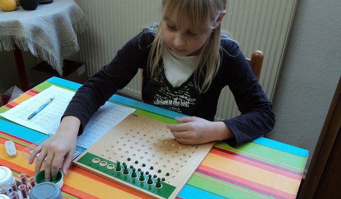 Lernen nach Montessori (Foto: privat) Lernen nach Montessori (Foto: privat)
