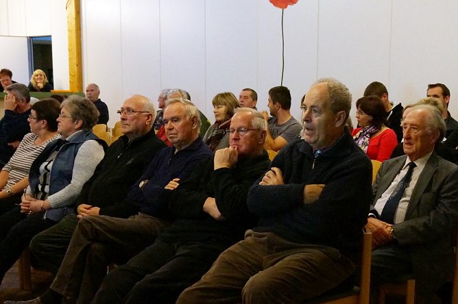 Interessierte Einwohner (Foto: Sandra Witzel)