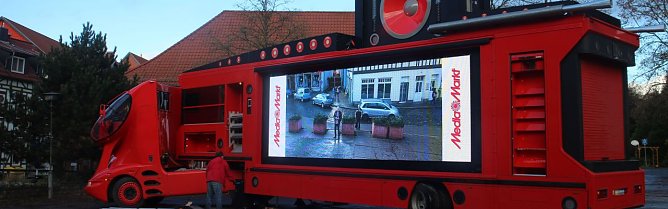 Der Elektronikmarkt der neuen Einkaufspassage f&auml;hrt die ganz gro&szlig;en Gesch&uuml;tze auf (Foto: Angelo Glashagel)