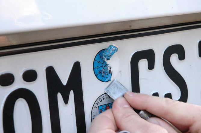 Rechtzeitig daran denken (Foto: TÜV) Rechtzeitig daran denken (Foto: TÜV)