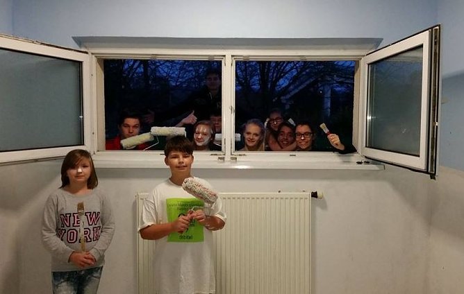 Farbe an die Wand (Foto: V. Karthäuser) Farbe an die Wand (Foto: V. Karthäuser)