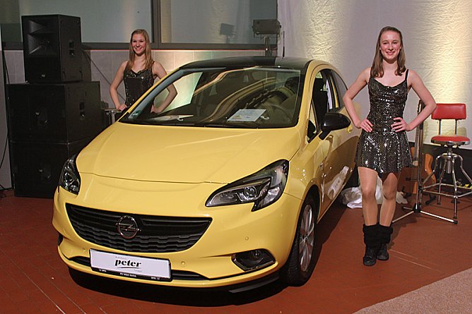 Schlüssenübergabe (Foto: Karl-Heinz Herrmann) Schlüssenübergabe (Foto: Karl-Heinz Herrmann)