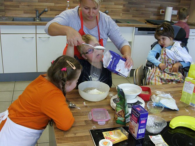 Vereinte Kräfte für einen guten Zweck (Foto: Karl-Heinz Herrmann) Vereinte Kräfte für einen guten Zweck (Foto: Karl-Heinz Herrmann)
