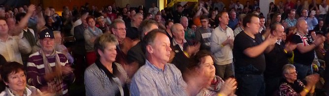 Stehende Ovationen (Foto: nnz)