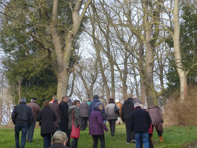 F&uuml;hrung im Park (Foto: privat)