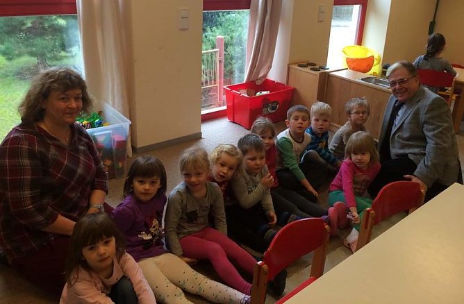 Spende &uuml;berreicht (Foto: AfD)