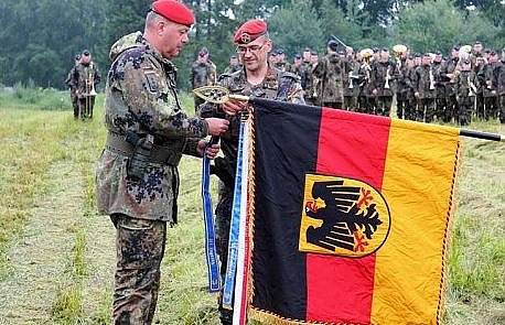 Es war eine wundersch&ouml;ne Zeit - Kommando&uuml;bergabe am Kyffh&auml;user (Foto: Karl-Heinz Herrmann)