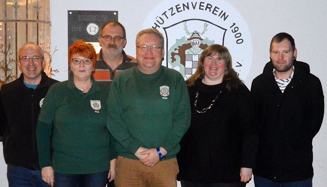 Der neue Vorstand (Foto: privat) Der neue Vorstand (Foto: privat)