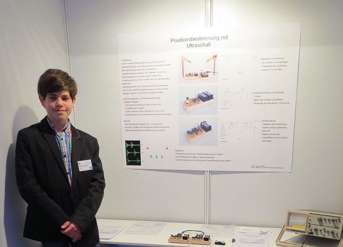 F&uuml;r Oscar Gr&uuml;nwald k&ouml;nnte es im kommenden Jahr bei "Jugend forscht" weiter gehen, in diesem Jahr musste er noch an "Sch&uuml;ler experimentieren" teilnehmen (Foto: Staatliches Gymnasium Wilhelm-von-Humboldt)