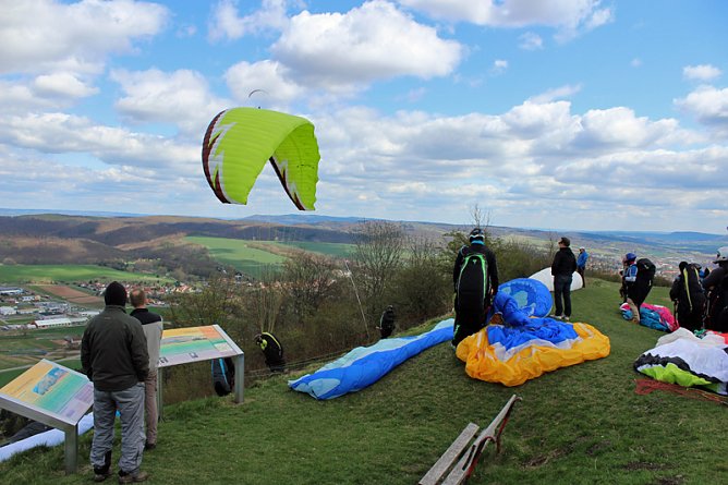 Geduld f&uuml;rs Gleitschirmfliegen (Foto: Karl-Heinz Herrmann)