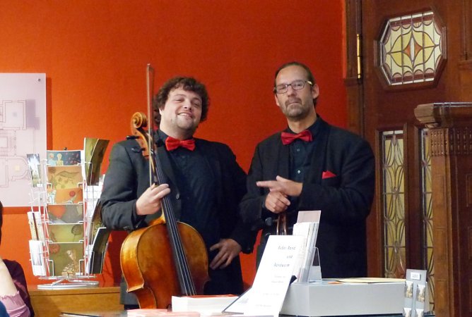 Cellisten im Nordh&auml;user Kunsthaus (Foto: Dr. Wolfgang R. Pientka)