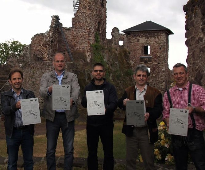 Neue Tafeln (Foto: J. Piper)