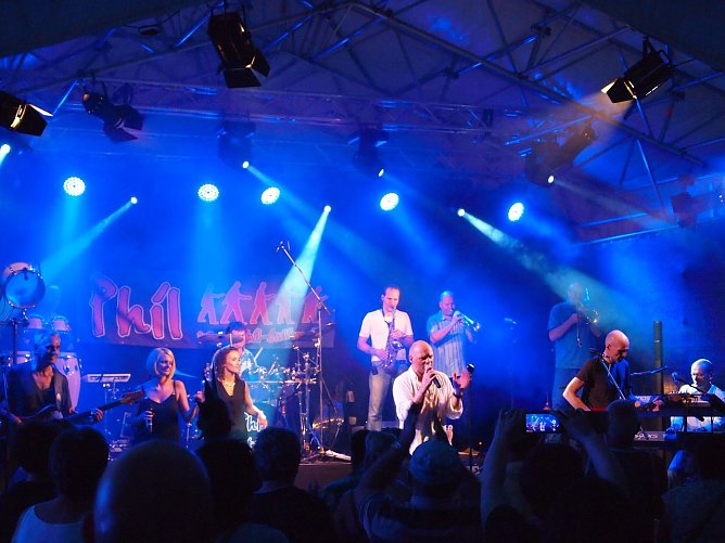 Tolle Band - tolle Stimmung (Foto: Regina Englert)