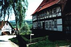 Durch und um das malerische Stadtdorf Uehrde  (Foto: Firouz Vladi)