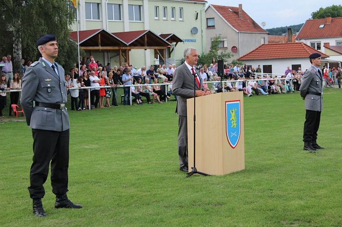Feierliche Vereidigung in Berka (Foto: Karl-Heinz Herrmann) Feierliche Vereidigung in Berka (Foto: Karl-Heinz Herrmann)