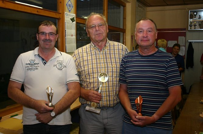 Bei den Herren hatte Wolfgang Heinze die Nase vorn (Foto: Uwe Tittel) Bei den Herren hatte Wolfgang Heinze die Nase vorn (Foto: Uwe Tittel)