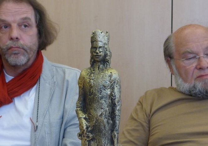 Roland in Gold, Erschaffer Rennebach (l), Rechtaczek (Foto: nnz)