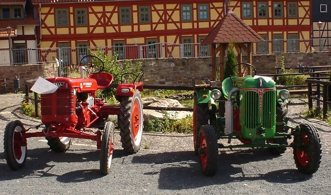 Alte Technik zum Anfassen (Foto: Verein) Alte Technik zum Anfassen (Foto: Verein)
