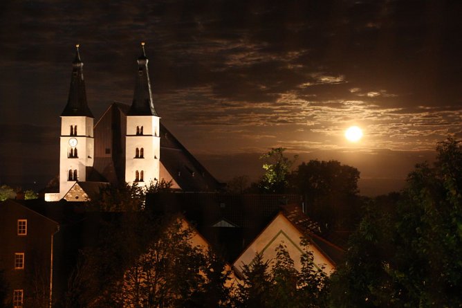 Monduntergang mit Nordhäuser Dom, Sonntag 5:45 (Foto: Eckart Holstein) Monduntergang mit Nordhäuser Dom, Sonntag 5:45 (Foto: Eckart Holstein)