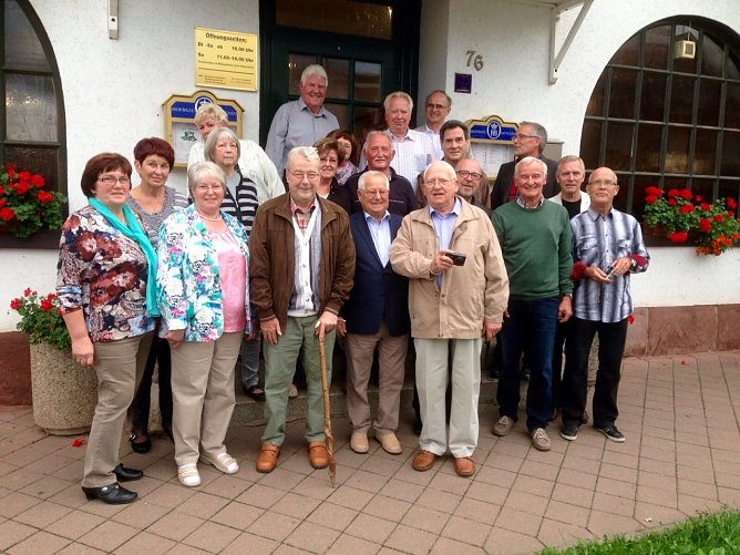 Klassentreffen in der Friedenseiche (Foto: Jürgen Mehne) Klassentreffen in der Friedenseiche (Foto: Jürgen Mehne)