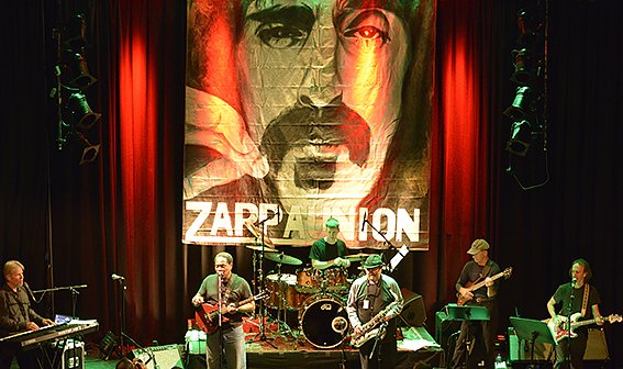 N&auml;her am Original geht nicht - der Jazzclub holt zum Zappa Jubil&auml;um dessen alte Weggef&auml;hrten nach Nordhausen (Foto: Dieter Jakob)