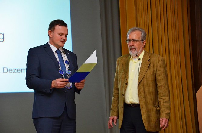 Prof. Dr. Wolfgang K&ouml;nig ist ab sofort Ehrenmitglied der Hochschule Nordhausen (Foto: Tina Bergknapp)