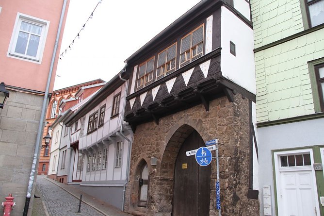 Ein Haus, drei Teile - die Domstra&szlig;e 12 hat &uuml;ber die Jahrhunderte immer wieder Ver&auml;nderungen durchgemacht (Foto: Angelo Glashagel)