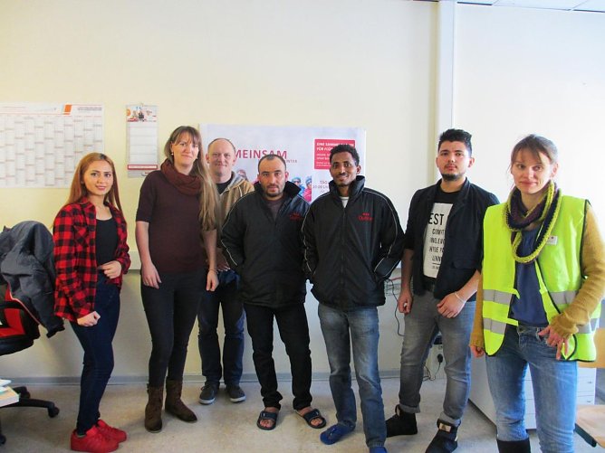 Nordh&auml;user Studenten &uuml;bergaben Spenden (Foto: Verena Kirejewski)