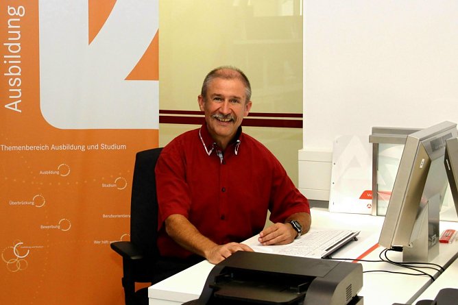 Andreas Bol, Teamleiter Berufsberatung (Foto: Agentur für Arbeit) Andreas Bol, Teamleiter Berufsberatung (Foto: Agentur für Arbeit)