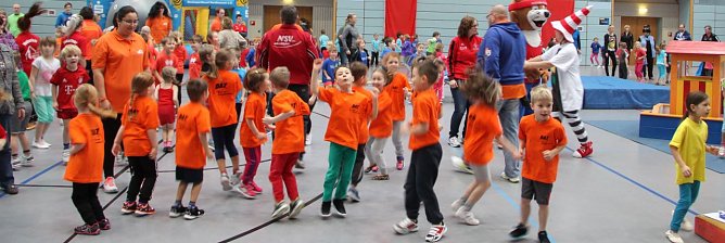 14. Kindergartensporttag in der Wiedigsburghalle (Foto: Angelo Glashagel) 14. Kindergartensporttag in der Wiedigsburghalle (Foto: Angelo Glashagel)