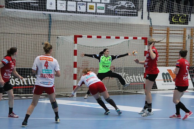 Halbzeit in der Wiedigsburg, die Gäste aus Norwegen sind knapp in Führung (Foto: Angelo Glashagel) Halbzeit in der Wiedigsburg, die Gäste aus Norwegen sind knapp in Führung (Foto: Angelo Glashagel)