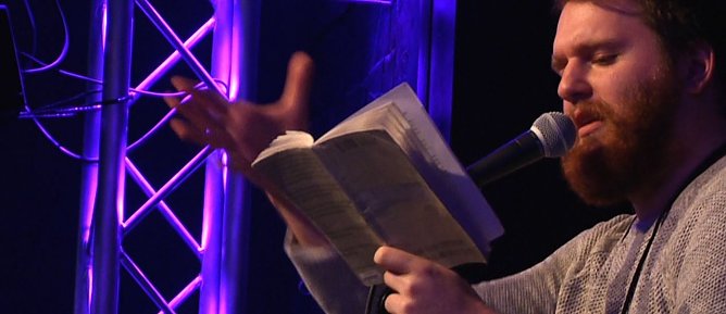 Poetryslam im Clubhaus Nordhausen (Foto: Angelo Glashagel) Poetryslam im Clubhaus Nordhausen (Foto: Angelo Glashagel)