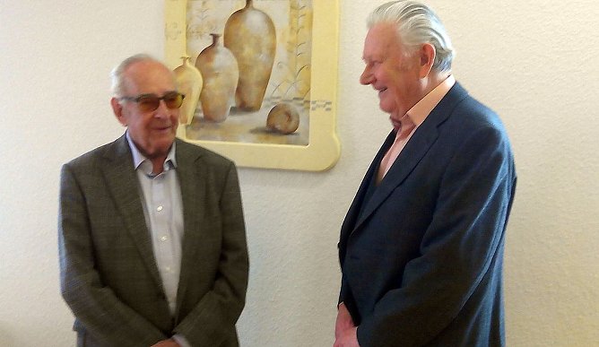 Herzlich begr&uuml;&szlig;t (Foto: Kurt Frank)